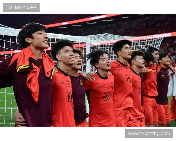 中国足球联赛新赛季揭幕战激烈进行 各队新阵容首次亮相争锋激烈 中国足球联赛新赛季揭幕战激烈进行 各队新阵容首次亮相争锋激烈