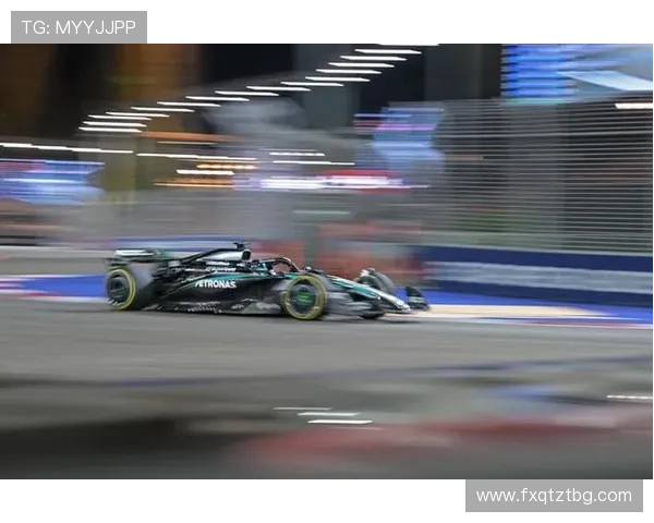 F1赛季高潮来临 车队竞争激烈 多位车手争夺总冠军宝座 F1赛季高潮来临 车队竞争激烈 多位车手争夺总冠军宝座