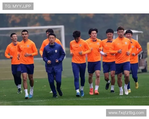 中国足球队迎战强敌挑战赛，主力球员伤情更新，备战紧张气氛浓厚